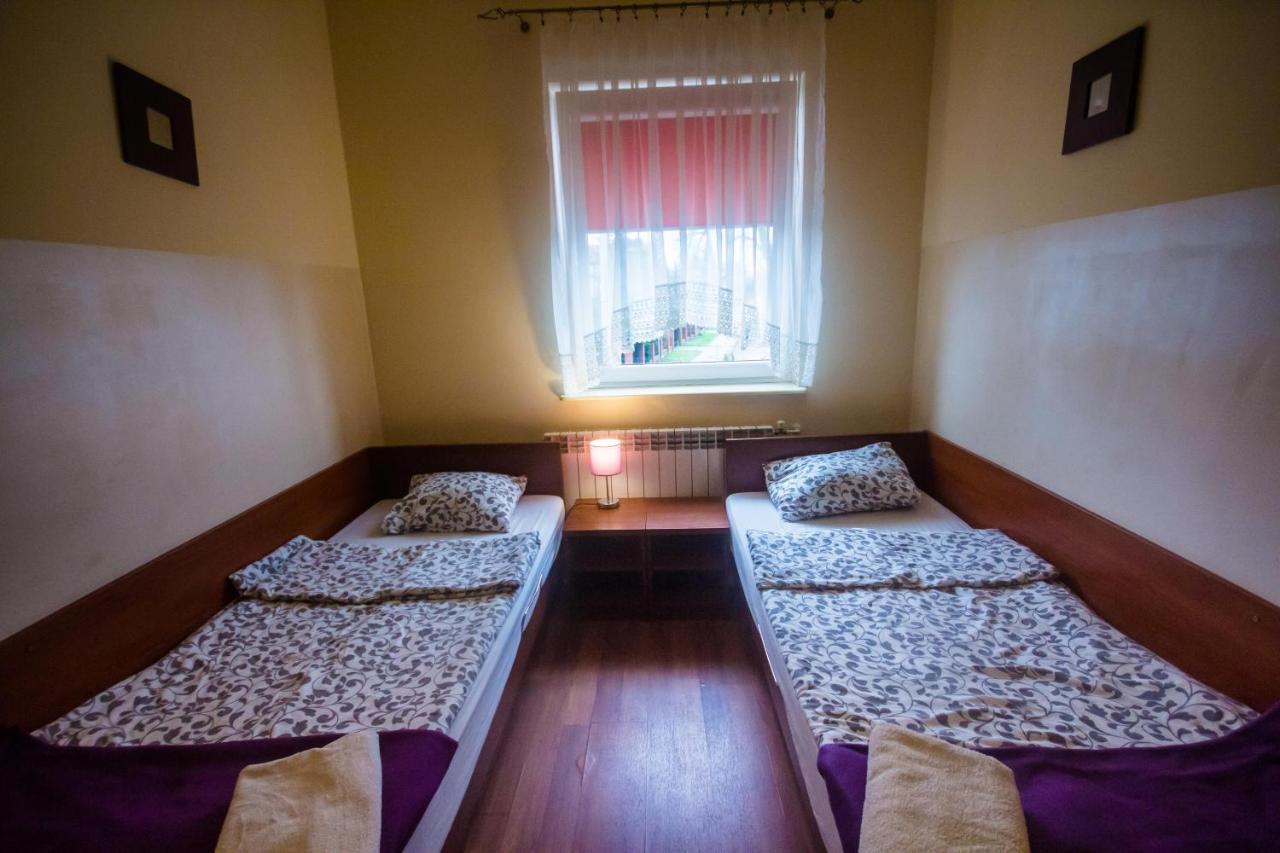 Hostel Soleil คุตโน ภายนอก รูปภาพ