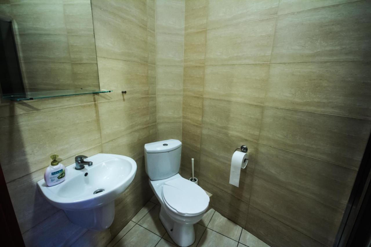 Hostel Soleil คุตโน ภายนอก รูปภาพ